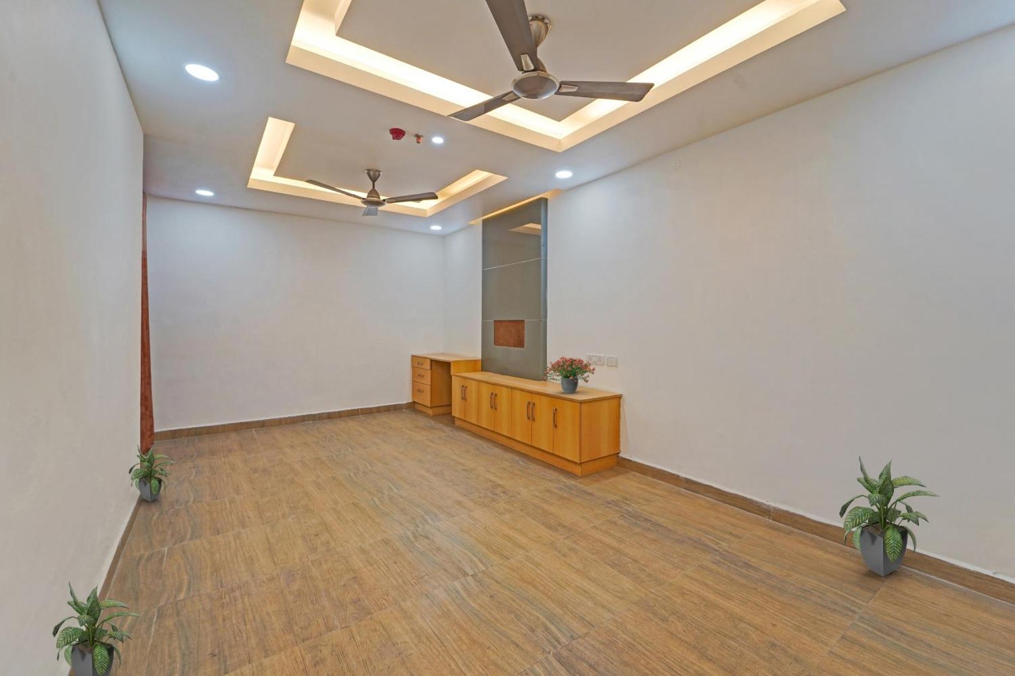 Hotel O J2 Service Apartment Chennai Exterior foto